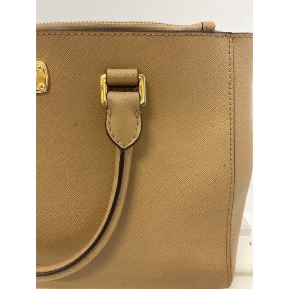 MICHAEL KORS LARGE SAFFIANO LEATHER WOMENS CROSSBODY BAG - Picture 3 of 16